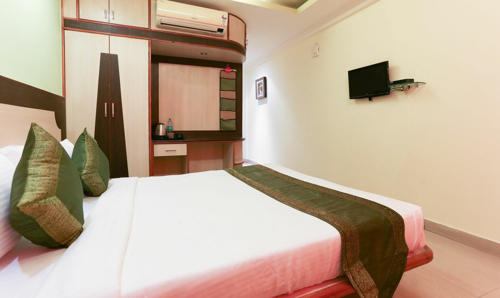 מלון העיר בנגלור Treebo Trip Grand Regency מראה חיצוני תמונה
